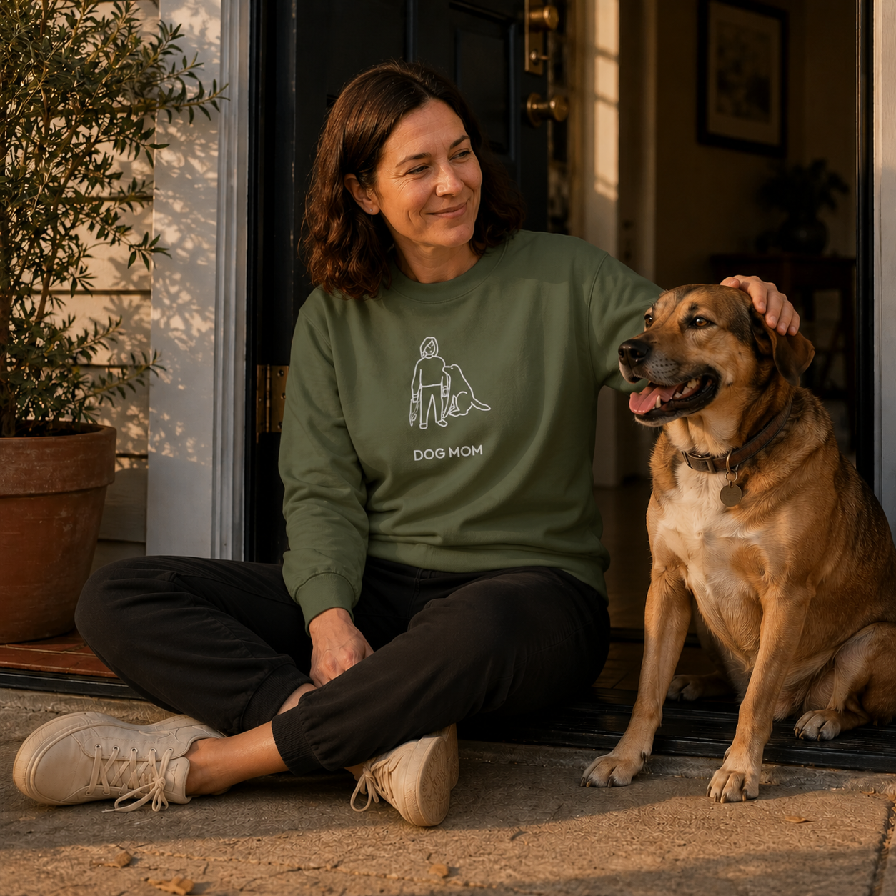 Dog Mom | Softstyle Fleece Sweatshirt