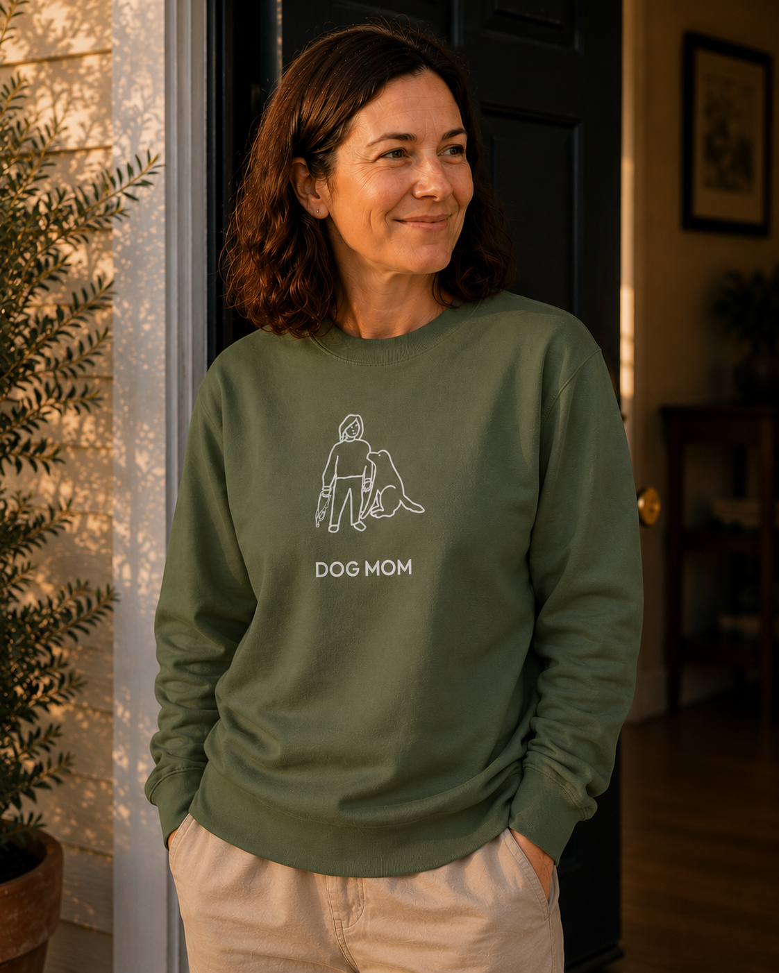Dog Mom | Softstyle Fleece Sweatshirt