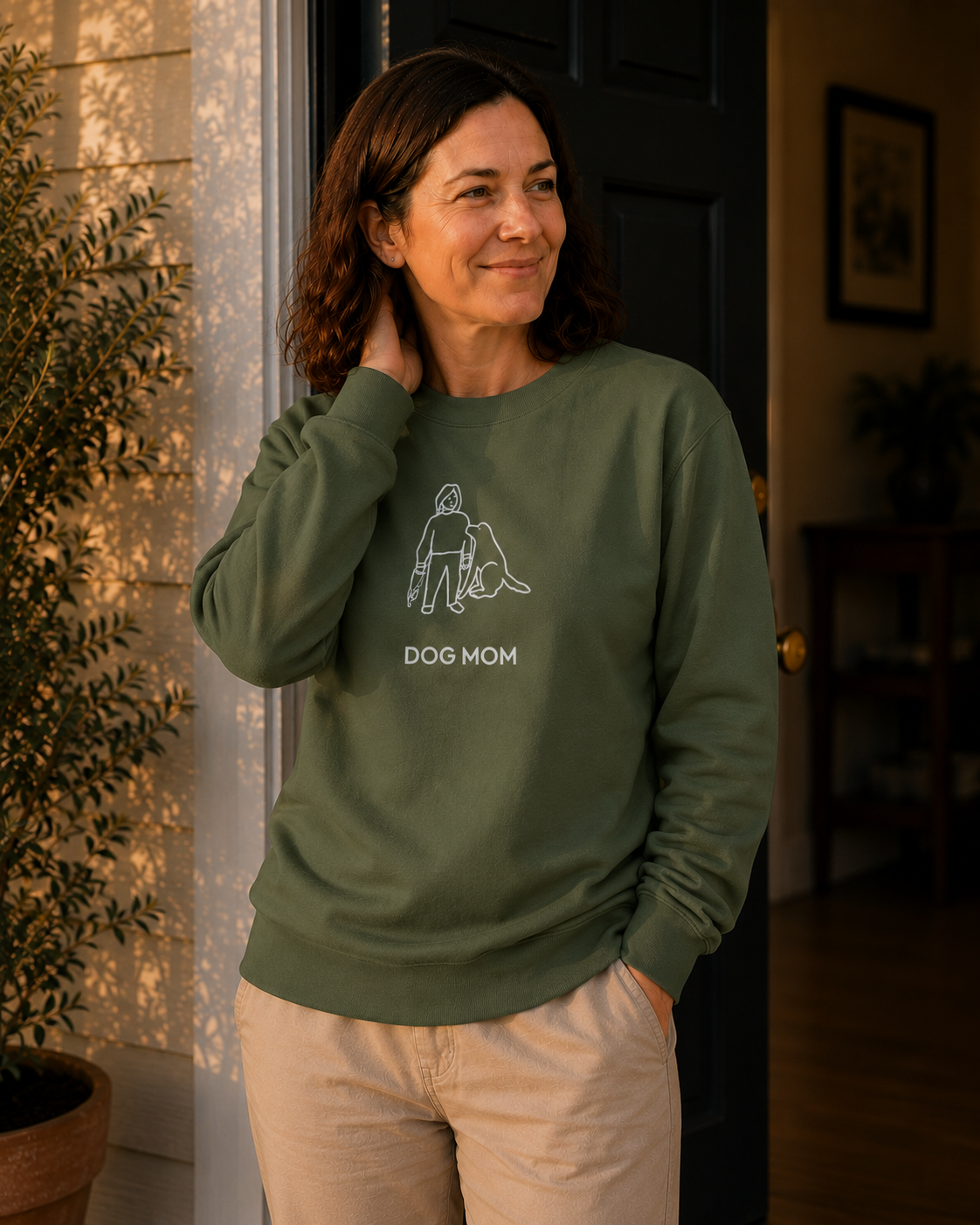 Dog Mom | Softstyle Fleece Sweatshirt